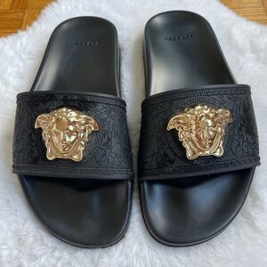 VERSACE medusa head slide on size 6.5